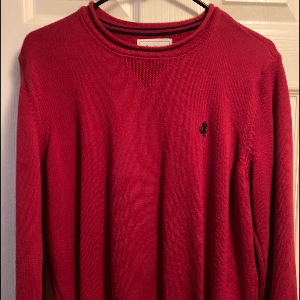RED SWEATER